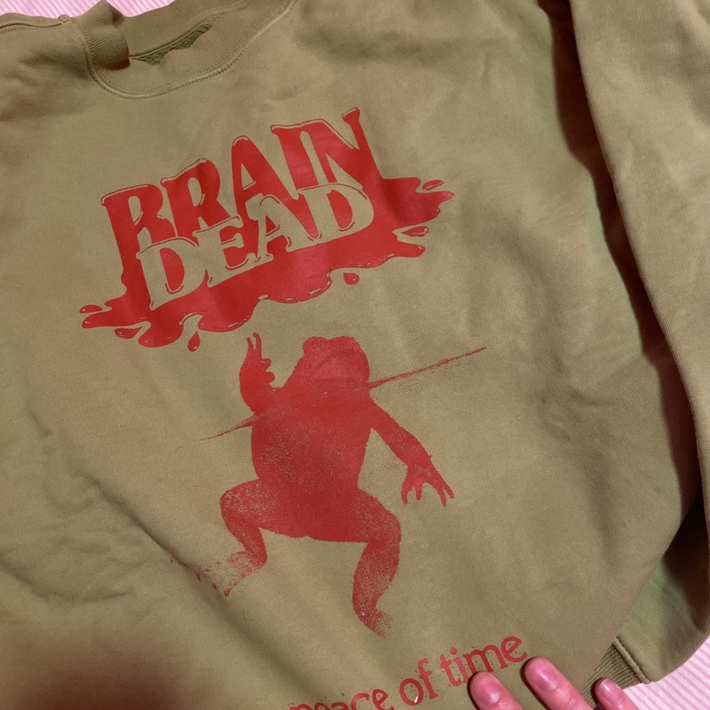 Brain Dead crew - Picture 2 of 4